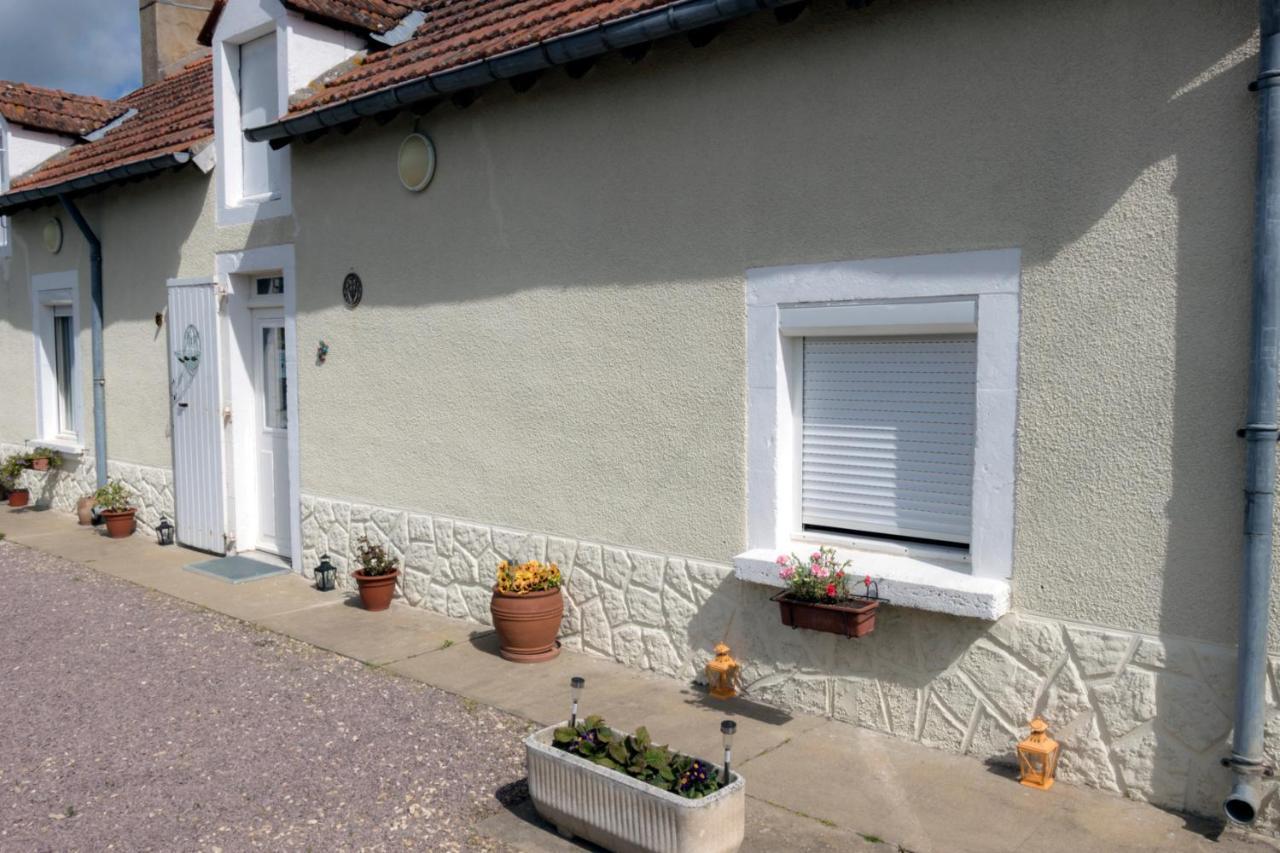Le Pre De Luceau Bed & Breakfast Blet Exterior photo